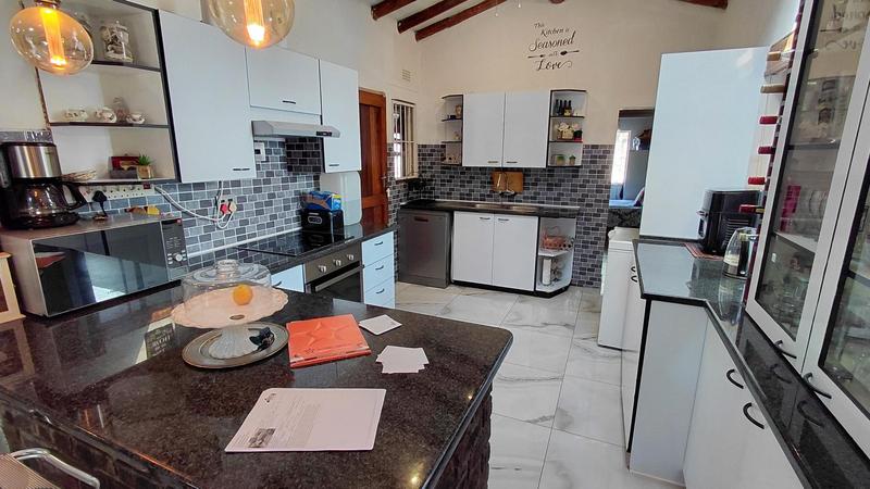 4 Bedroom Property for Sale in Brackendowns Gauteng