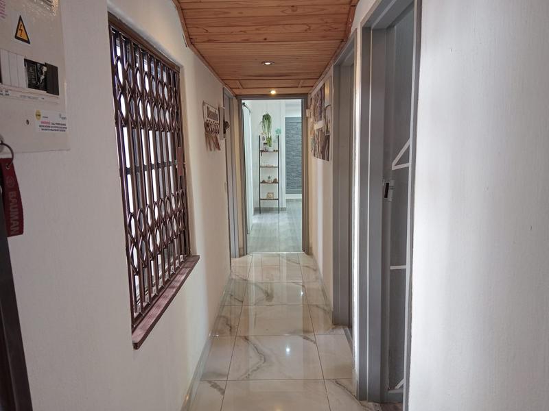 4 Bedroom Property for Sale in Brackendowns Gauteng
