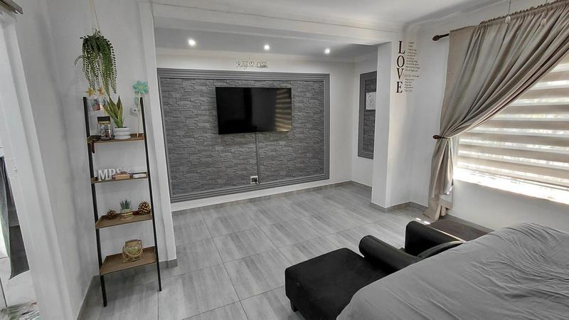4 Bedroom Property for Sale in Brackendowns Gauteng