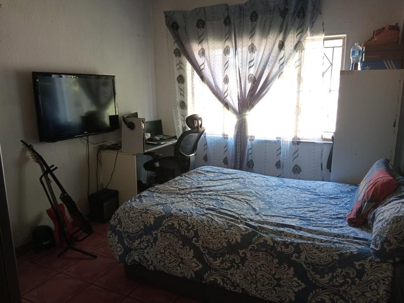 4 Bedroom Property for Sale in Brackendowns Gauteng