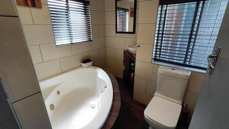 4 Bedroom Property for Sale in Brackendowns Gauteng