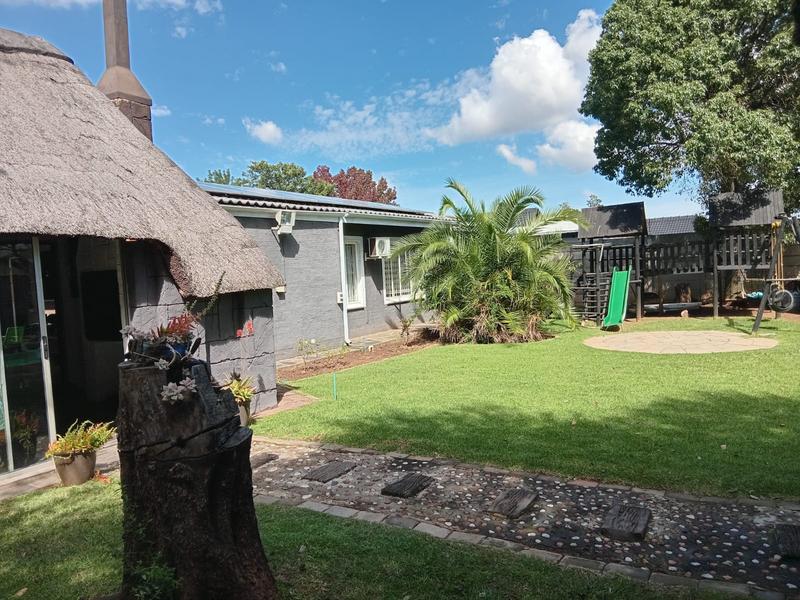 4 Bedroom Property for Sale in Brackendowns Gauteng