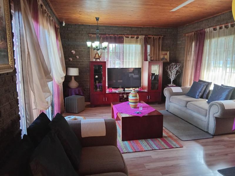3 Bedroom Property for Sale in Brackendowns Gauteng