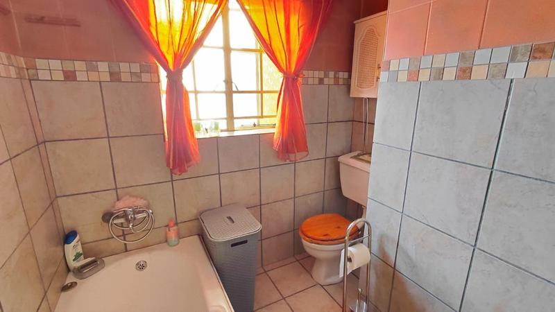 3 Bedroom Property for Sale in Brackendowns Gauteng