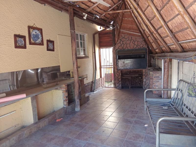3 Bedroom Property for Sale in Brackendowns Gauteng