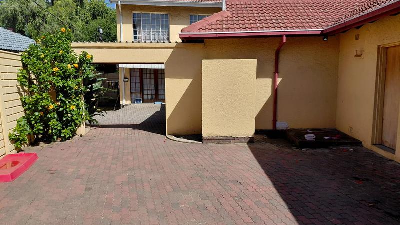 3 Bedroom Property for Sale in Brackendowns Gauteng