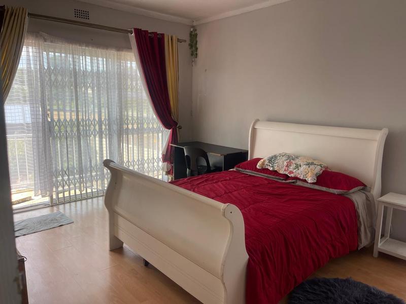 4 Bedroom Property for Sale in Glenanda Gauteng