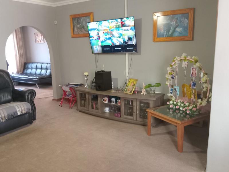 3 Bedroom Property for Sale in Brackenhurst Gauteng
