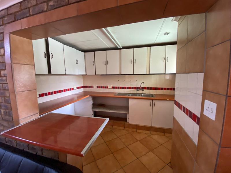 11 Bedroom Property for Sale in Clayville East Gauteng
