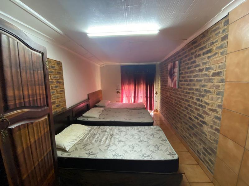 11 Bedroom Property for Sale in Clayville East Gauteng
