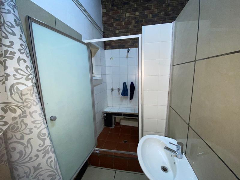 11 Bedroom Property for Sale in Clayville East Gauteng