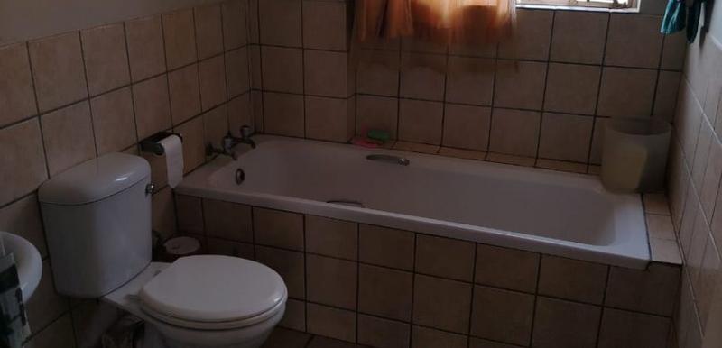 2 Bedroom Property for Sale in The Orchards Gauteng