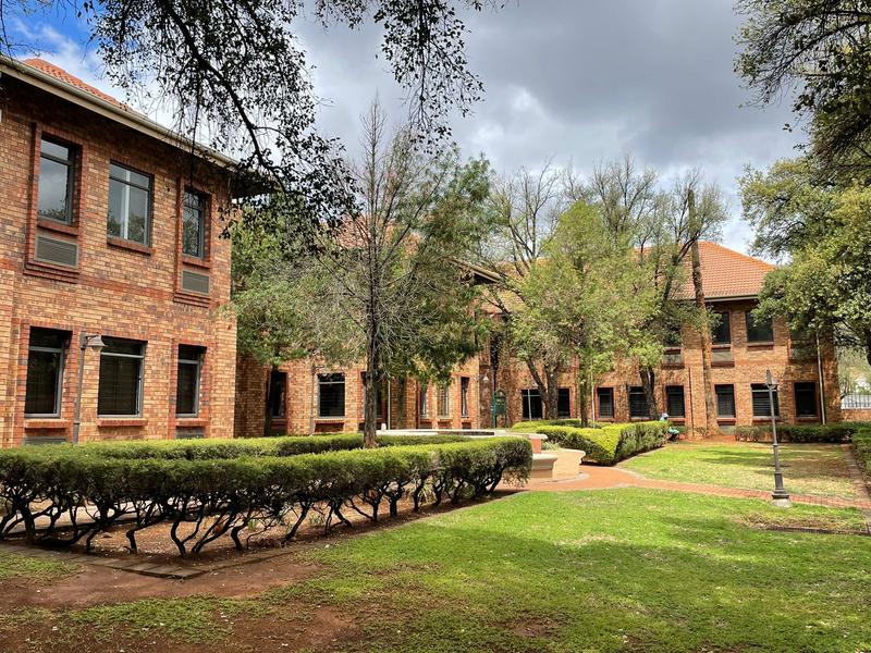 To Let Commercial Property for Rent in Die Hoewes Gauteng