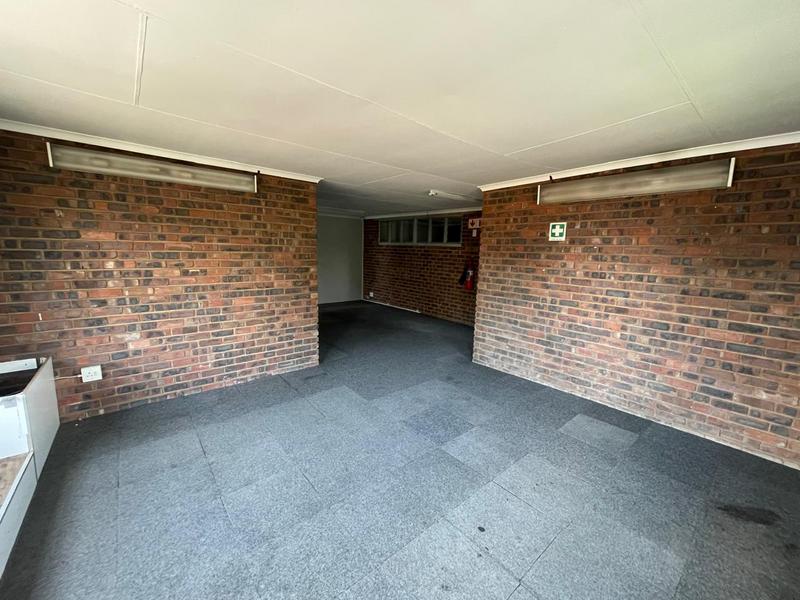 To Let Commercial Property for Rent in Rooihuiskraal Gauteng