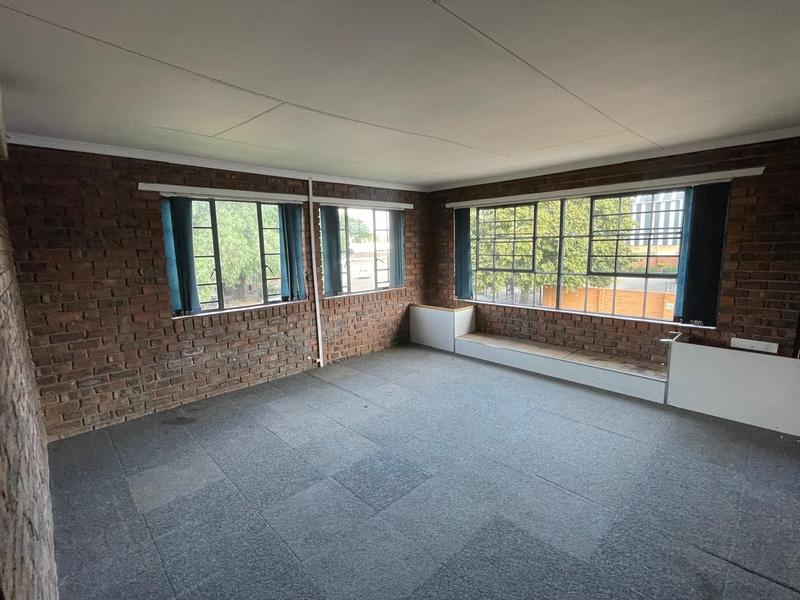 To Let Commercial Property for Rent in Rooihuiskraal Gauteng