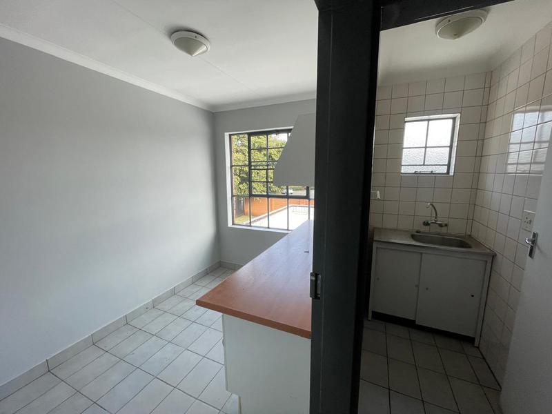 To Let Commercial Property for Rent in Rooihuiskraal Gauteng