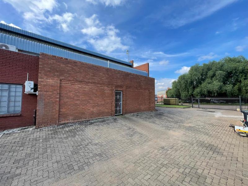 To Let Commercial Property for Rent in Rooihuiskraal Gauteng