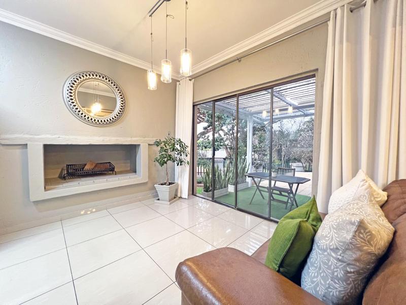 3 Bedroom Property for Sale in Featherbrooke Estate Gauteng