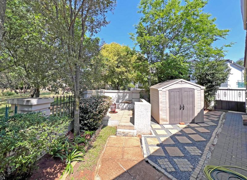 3 Bedroom Property for Sale in Featherbrooke Estate Gauteng