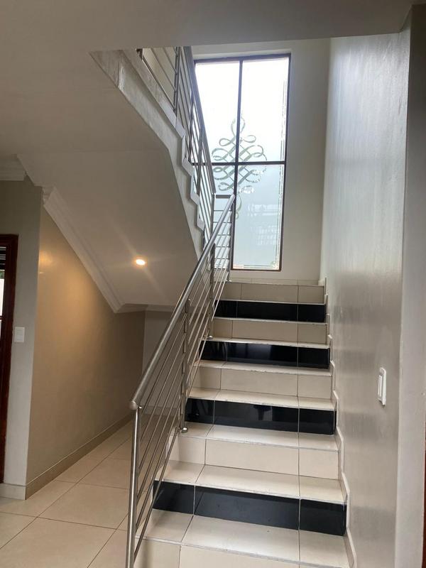 6 Bedroom Property for Sale in Midstream Estate Gauteng