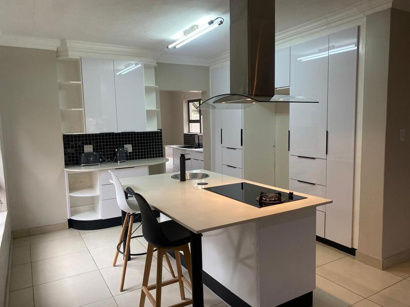 6 Bedroom Property for Sale in Midstream Estate Gauteng
