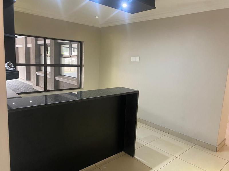 6 Bedroom Property for Sale in Midstream Estate Gauteng