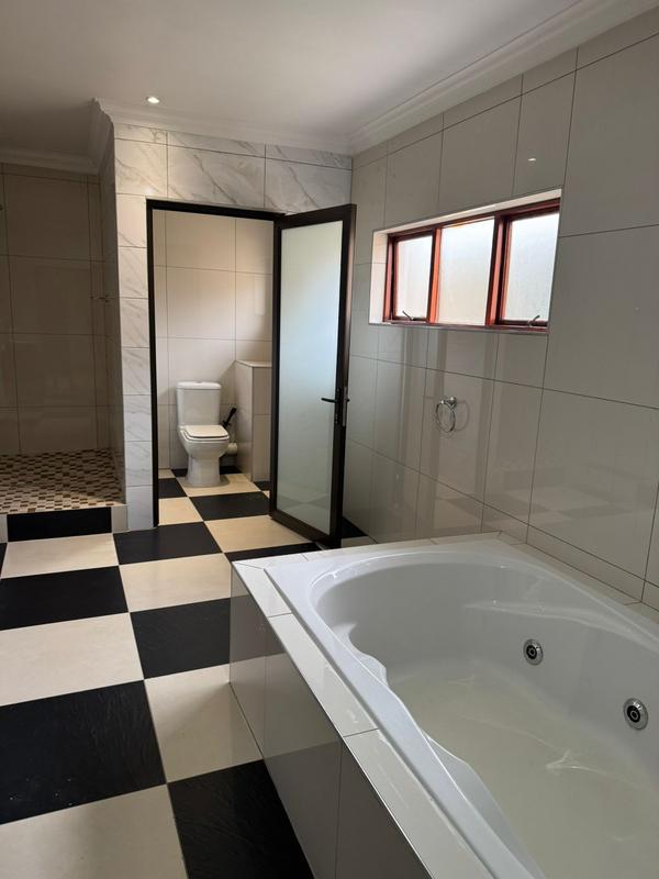 6 Bedroom Property for Sale in Midstream Estate Gauteng