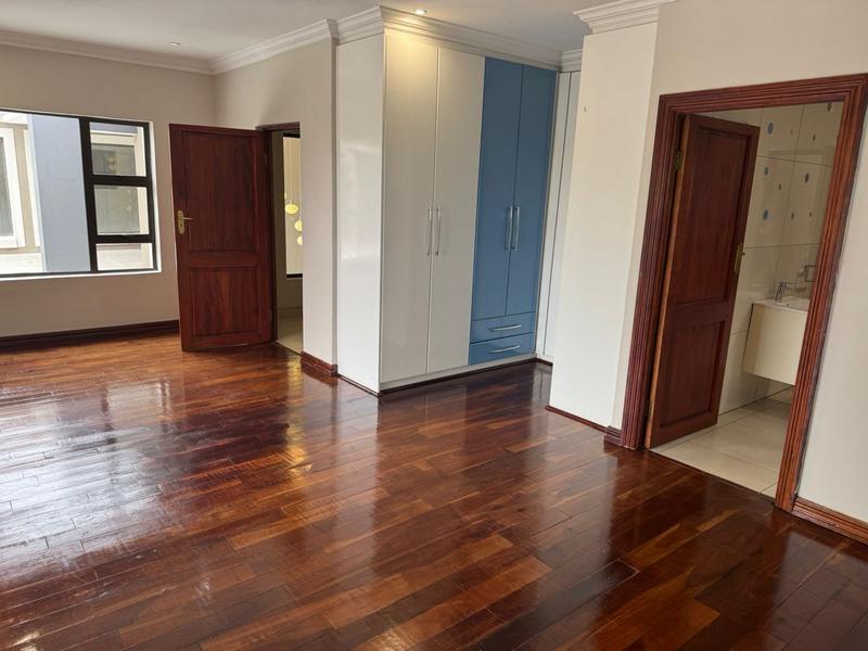 6 Bedroom Property for Sale in Midstream Estate Gauteng