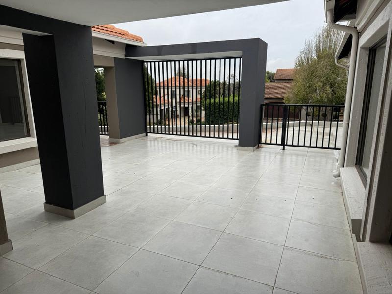 6 Bedroom Property for Sale in Midstream Estate Gauteng