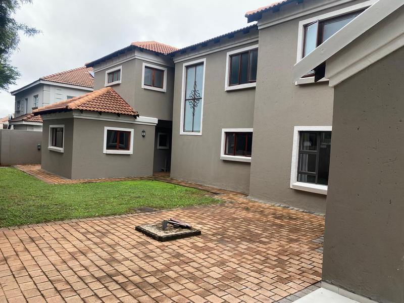 6 Bedroom Property for Sale in Midstream Estate Gauteng