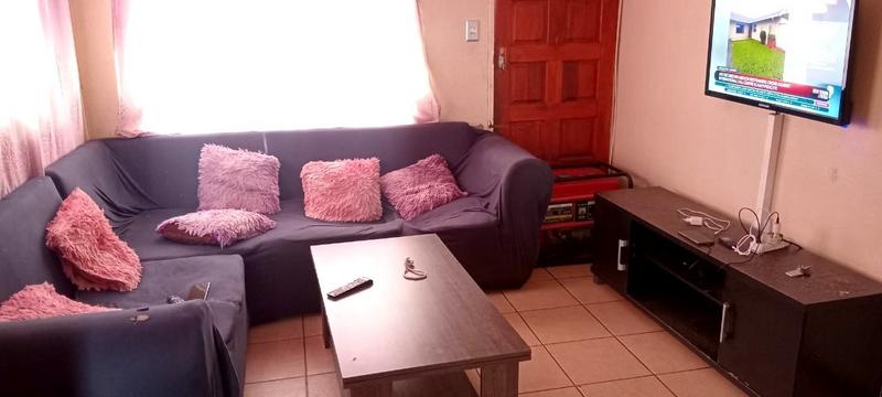 2 Bedroom Property for Sale in Protea Glen Gauteng
