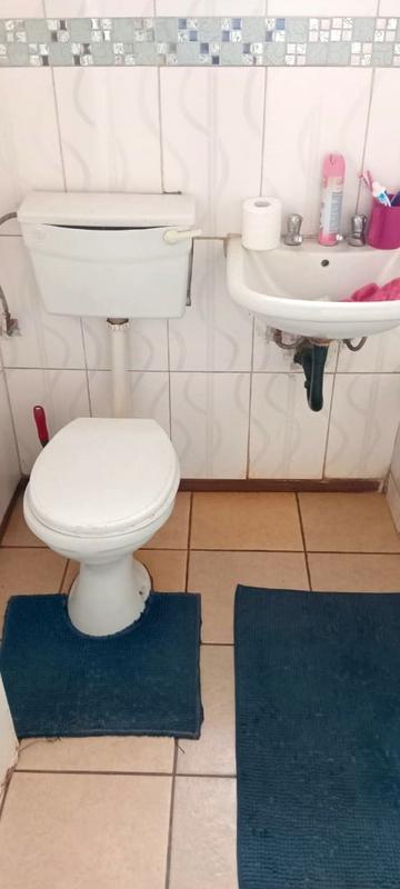 2 Bedroom Property for Sale in Protea Glen Gauteng