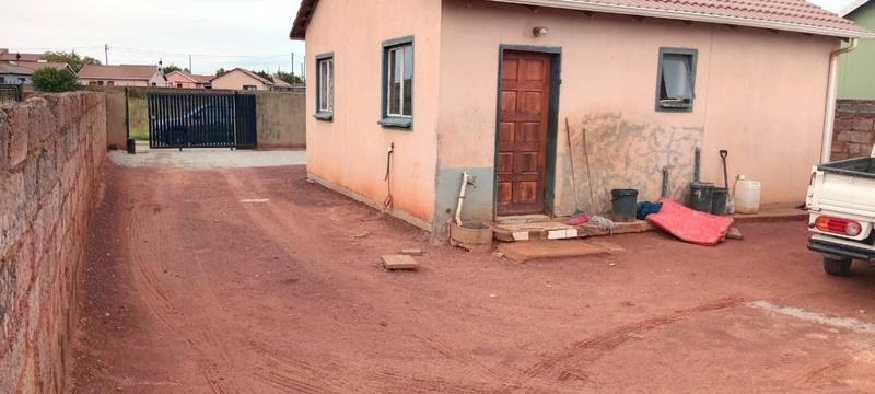 2 Bedroom Property for Sale in Protea Glen Gauteng