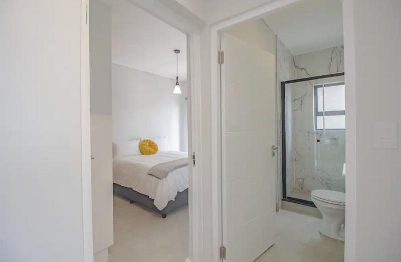 2 Bedroom Property for Sale in Waterfall Gauteng