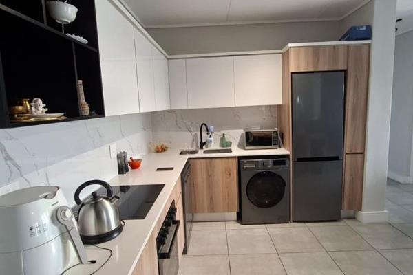2 Bedroom Property for Sale in Waterfall Gauteng