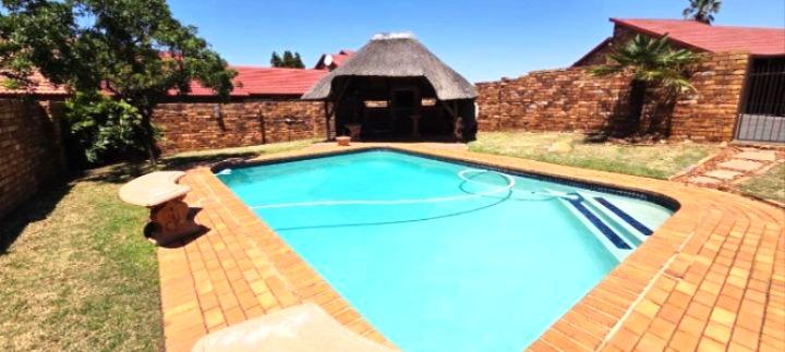 3 Bedroom Property for Sale in South Crest Gauteng