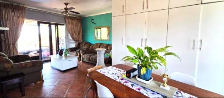 3 Bedroom Property for Sale in South Crest Gauteng