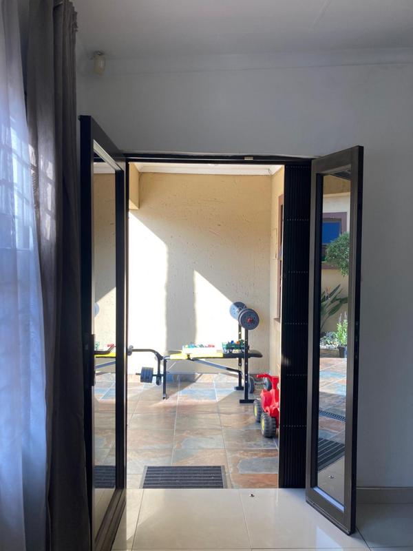 3 Bedroom Property for Sale in Liefde en Vrede Gauteng
