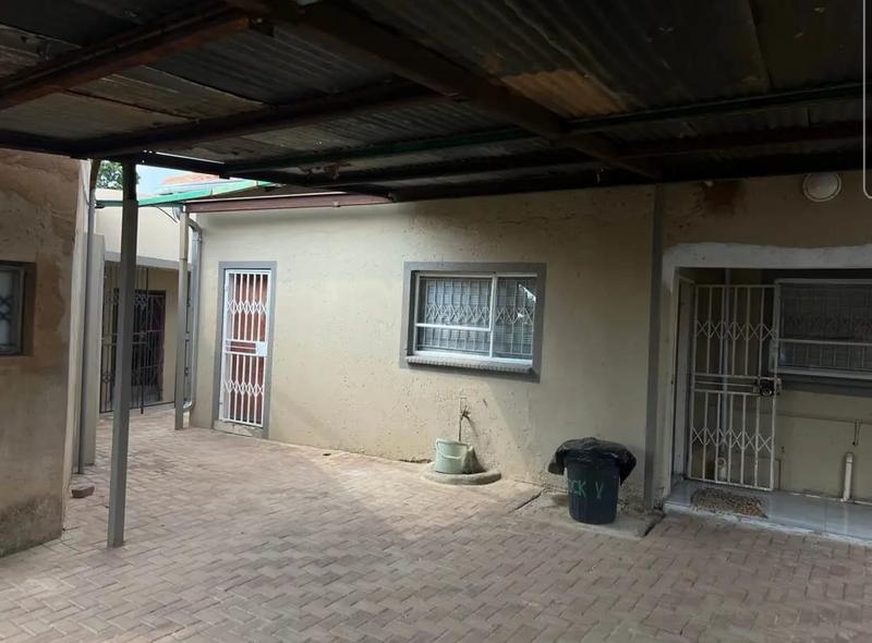 2 Bedroom Property for Sale in Soshanguve VV Gauteng