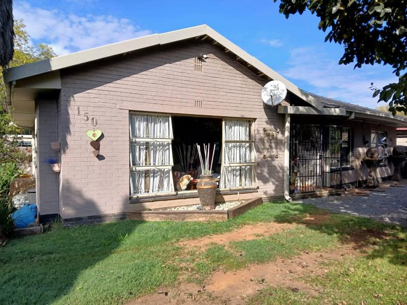 4 Bedroom Property for Sale in Three Rivers Gauteng