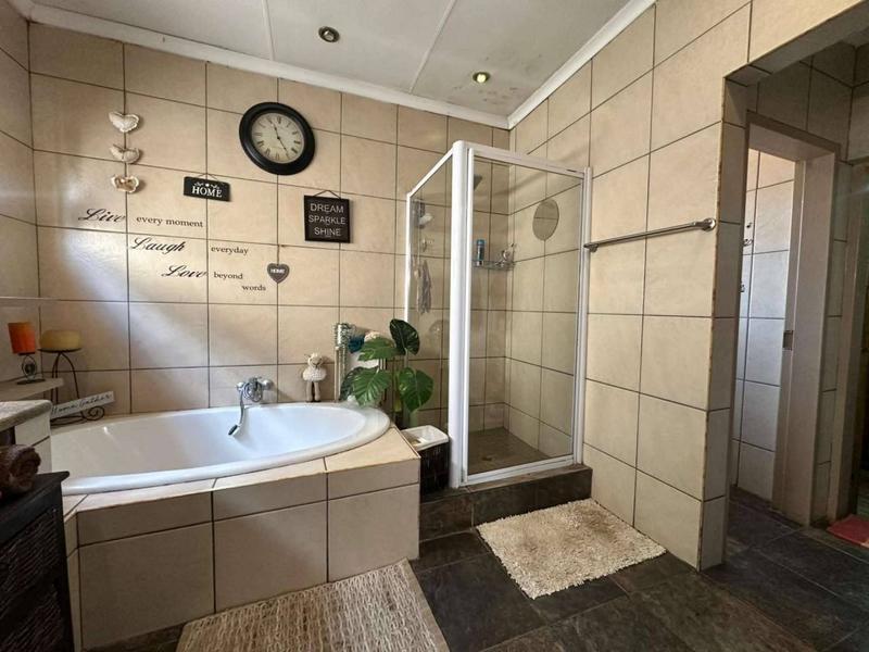 4 Bedroom Property for Sale in Three Rivers Gauteng