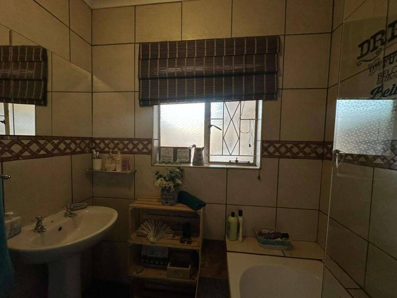 4 Bedroom Property for Sale in Three Rivers Gauteng