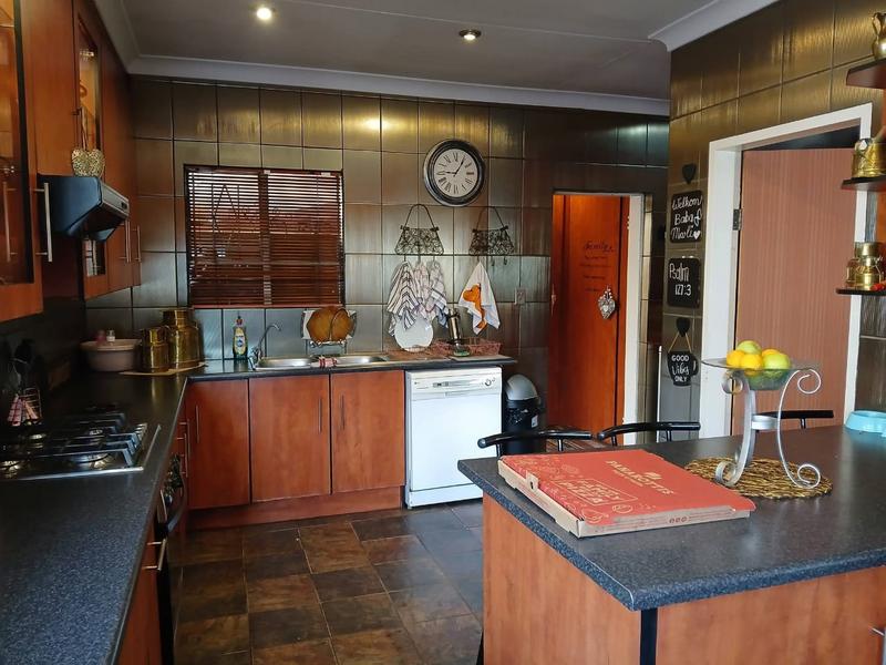 4 Bedroom Property for Sale in Three Rivers Gauteng