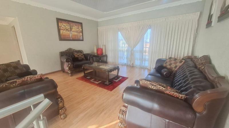 5 Bedroom Property for Sale in Amandasig Gauteng