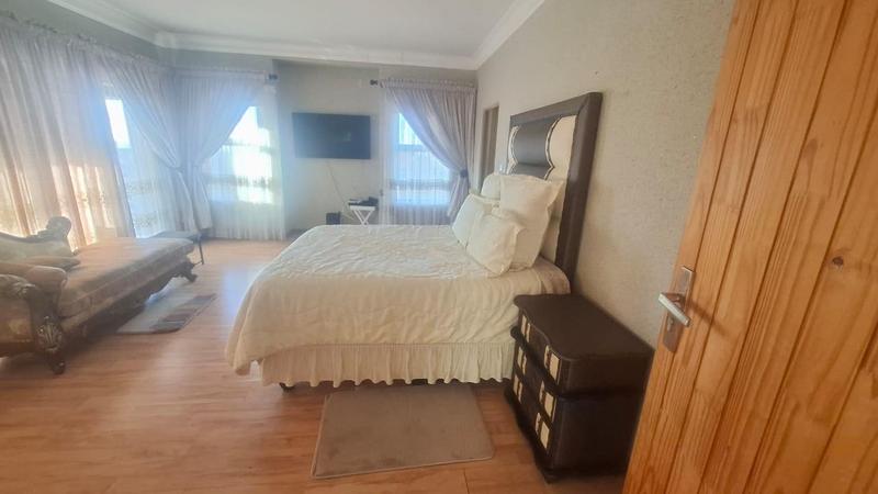 5 Bedroom Property for Sale in Amandasig Gauteng