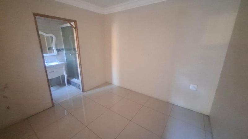 5 Bedroom Property for Sale in Amandasig Gauteng