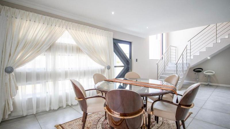 5 Bedroom Property for Sale in Hesteapark Gauteng