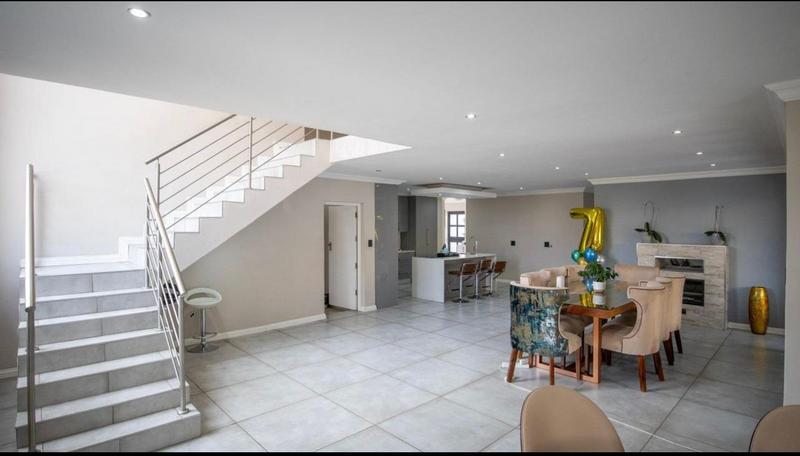 5 Bedroom Property for Sale in Hesteapark Gauteng