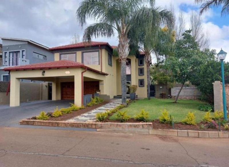4 Bedroom Property for Sale in Ninapark Gauteng