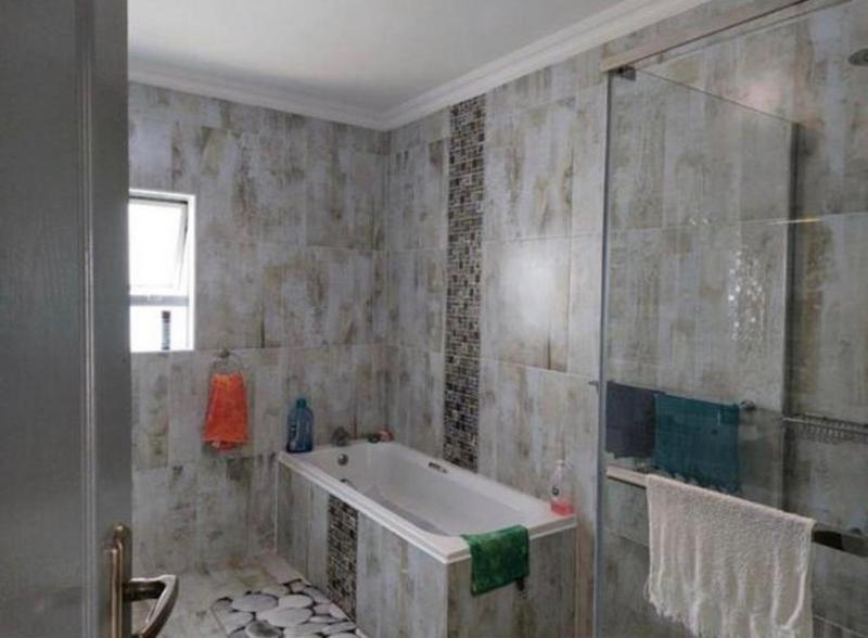 4 Bedroom Property for Sale in Ninapark Gauteng